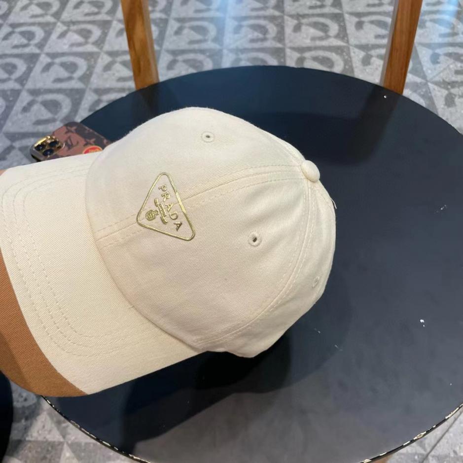 Il nuovo berretto con visiera di PRADA, berretto da baseball da uomo e da  donna
